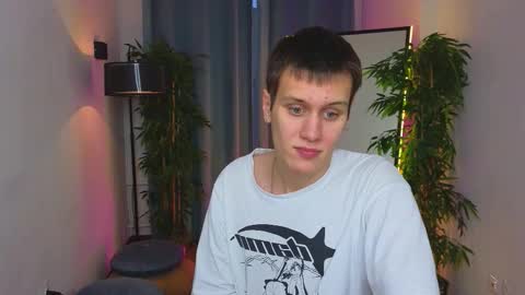 Hunter steele online show from 10/12/25, 02:27