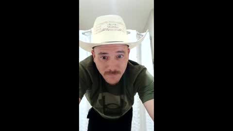 hung_bullrider online show from 04/17/26, 06:55