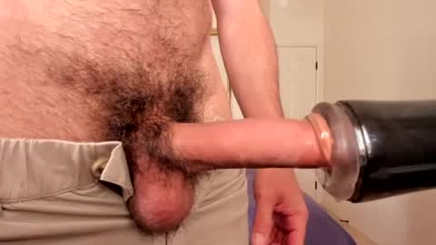 Snapshot of hung_dude_19 chatting on 06/25/26, 12:10 Jackson Woods online show from 06/25/26, 12:10