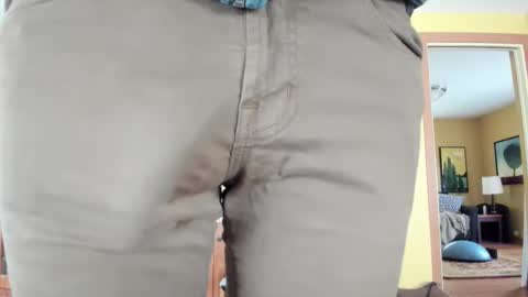 Snapshot of hung_hot_fit10 chatting on 12/31/24, 06:57 Big uncut cock dripping online show from 12/31/24, 06:57