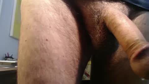 Snapshot of hung_hot_fit10 chatting on 09/26/25, 04:00 Big uncut cock dripping online show from 09/26/25, 04:00