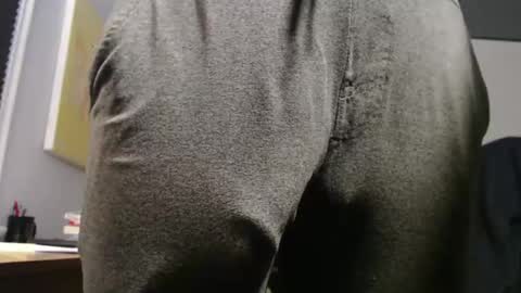 Snapshot of hung_hot_fit10 chatting on 10/12/25, 09:03 Big uncut cock dripping online show from 10/12/25, 09:03