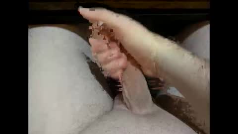 Snapshot of hung_mac0 chatting on 12/18/25, 07:20 hung_mac0 online show from 12/18/25, 07:20