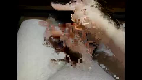 Snapshot of hung_mac0 chatting on 12/22/25, 02:58 hung_mac0 online show from 12/22/25, 02:58