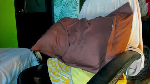 help me make 25000 tokens for my mother HEARING aid online show from 01/08/25, 05:59