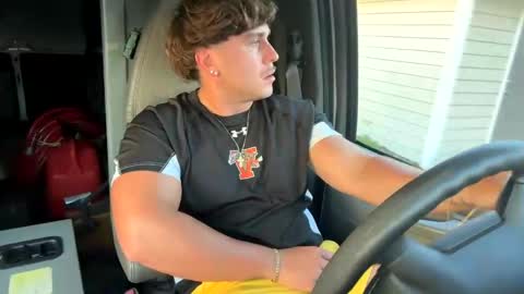 Snapshot of hungkingg22 chatting on 03/07/25, 11:05 hungkingg22 online show from 03/07/25, 11:05