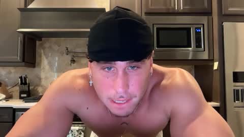 Snapshot of hungkingg22 chatting on 10/07/25, 05:10 hungkingg22 online show from 10/07/25, 05:10