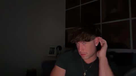 Snapshot of hungkingg22 chatting on 02/19/26, 11:34 hungkingg22 online show from 02/19/26, 11:34