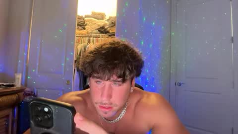 Snapshot of hungkingg22 chatting on 03/30/26, 10:11 hungkingg22 online show from 03/30/26, 10:11