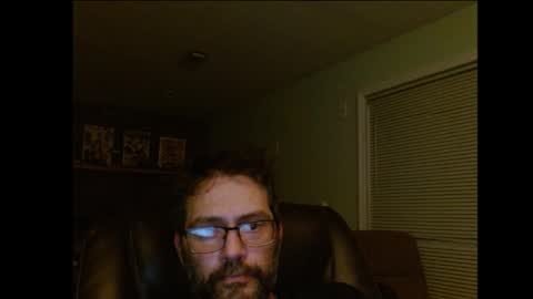 Snapshot of hunglonelyguy chatting on 10/27/25, 12:36 LonelyGuy online show from 10/27/25, 12:36