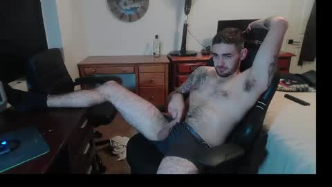 hungmtnman2256 online show from 02/26/26, 03:38