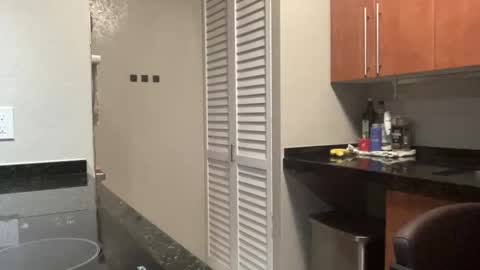 Snapshot of hungrooster69 chatting on 03/18/26, 10:29 Hungrooster69 online show from 03/18/26, 10:29