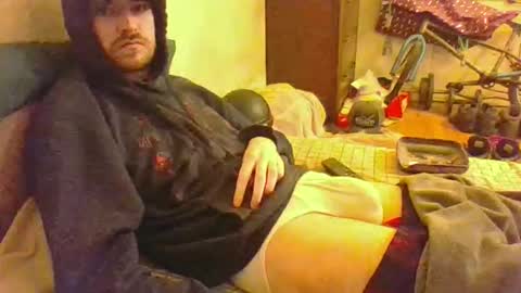 Snapshot of hungsubbb chatting on 10/17/25, 01:31 Boi online show from 10/17/25, 01:31