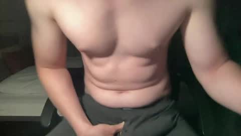 Snapshot of hungwank95 chatting on 06/06/26, 12:38 hungwank95 online show from 06/06/26, 12:38
