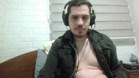 Snapshot of hungweeb chatting on 11/19/25, 04:34 Rod online show from 11/19/25, 04:34