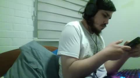 Snapshot of hungweeb chatting on 08/04/26, 02:37 Rod online show from 08/04/26, 02:37