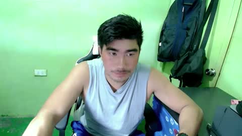 Snapshot of hunkfireman chatting on 05/15/26, 11:12 ADAM online show from 05/15/26, 11:12