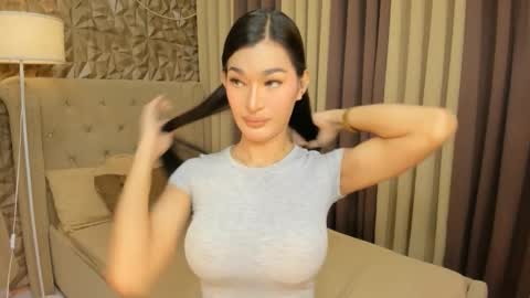 Snapshot of hunkhomerontop chatting on 12/17/25, 07:58 hunkhomerontop online show from 12/17/25, 07:58