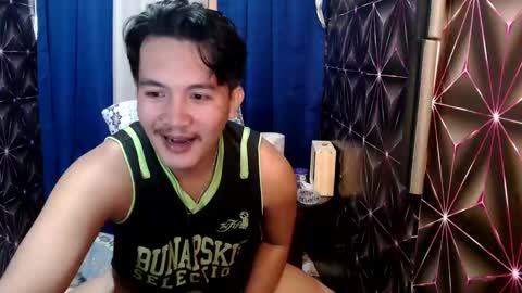 hunkylloyd online show from 12/18/24, 05:15