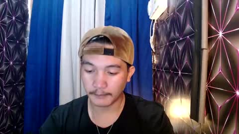 hunkylloyd online show from 12/22/24, 08:49