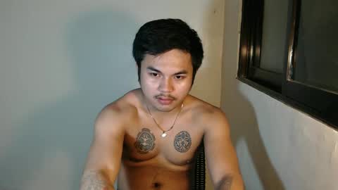 hunkyzeus online show from 01/04/25, 09:10