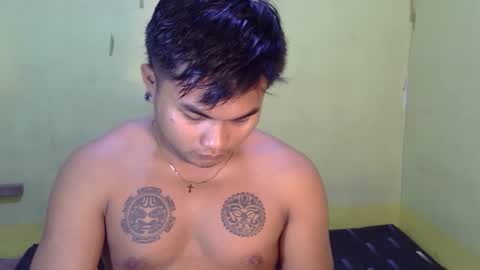hunkyzeus online show from 10/19/25, 04:18