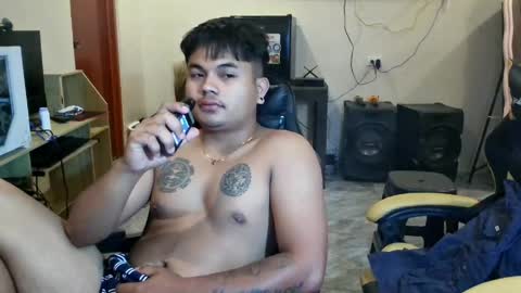 hunkyzeus online show from 04/21/26, 05:39