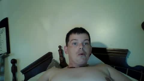 Snapshot of huntdog1221 chatting on 07/05/26, 08:05 huntdog1221 online show from 07/05/26, 08:05