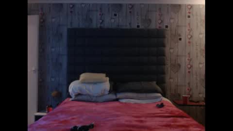 HunterandEsme online show from 01/21/25, 10:30