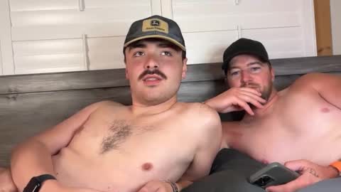 Snapshot of hunterbentleyy chatting on 09/28/25, 03:34 Hunter online show from 09/28/25, 03:34