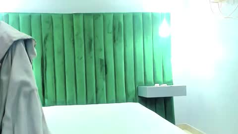 hunterheat_ online show from 10/09/25, 11:52