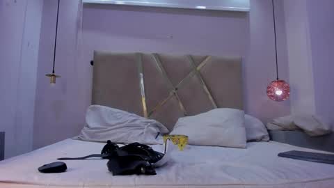 hunterheat_ online show from 10/25/25, 11:51