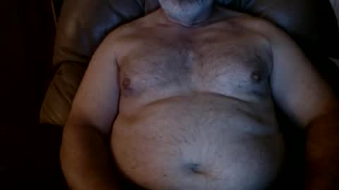 Snapshot of huntermark1 chatting on 05/28/26, 02:42 huntermark1 online show from 05/28/26, 02:42