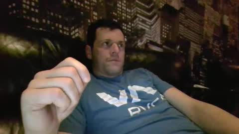Snapshot of hurley7890 chatting on 04/24/26, 02:36 hurley7890 online show from 04/24/26, 02:36