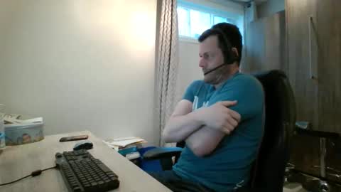 Snapshot of hurley7890 chatting on 04/29/26, 02:43 hurley7890 online show from 04/29/26, 02:43
