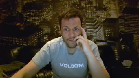 Snapshot of hurley7890 chatting on 05/11/26, 01:44 hurley7890 online show from 05/11/26, 01:44