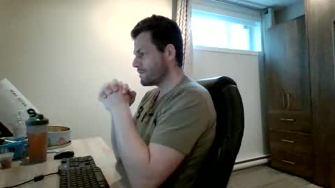 Snapshot of hurley7890 chatting on 05/12/26, 12:35 hurley7890 online show from 05/12/26, 12:35
