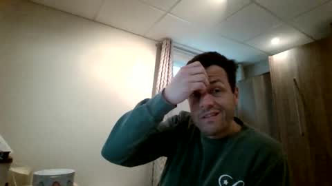 Snapshot of hurley7890 chatting on 05/14/26, 02:46 hurley7890 online show from 05/14/26, 02:46