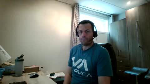 Snapshot of hurley7890 chatting on 06/04/26, 03:29 hurley7890 online show from 06/04/26, 03:29