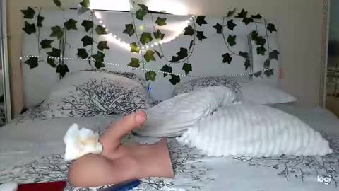 Kayla online show from 03/21/26, 08:19