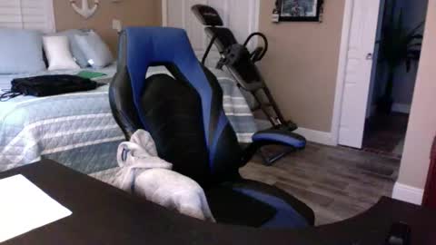 hvacstud4 online show from 01/15/26, 01:48