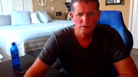 hvacstud4 online show from 02/15/26, 06:04