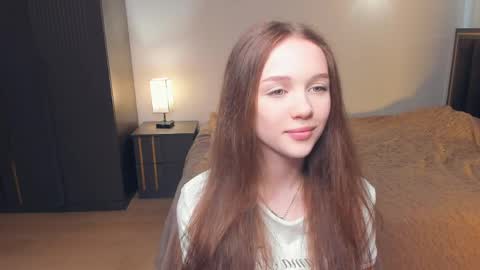 Lily online show from 04/08/26, 07:08