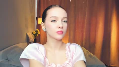 Snapshot of hwadwellingham chatting on 06/14/26, 07:10 Lily online show from 06/14/26, 07:10