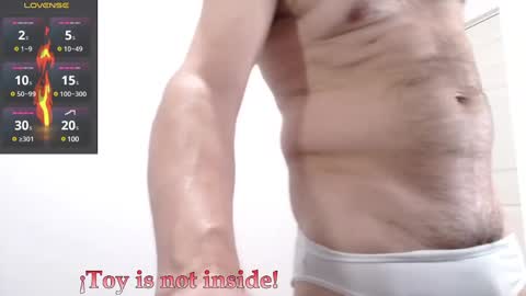 Snapshot of hxmister chatting on 03/11/25, 10:53 Andrew online show from 03/11/25, 10:53