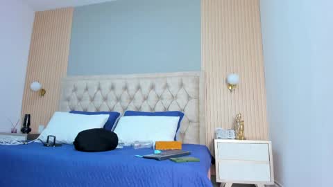 hxxyro online show from 04/11/26, 01:04