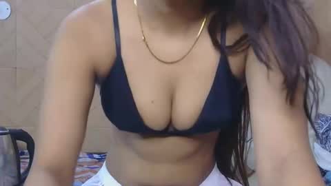 Snapshot of hy_siry chatting on 04/18/26, 06:39 Siry online show from 04/18/26, 06:39