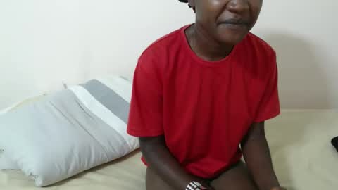 hyacinth_b online show from 04/12/26, 12:10