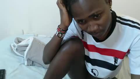 hyacinth_b online show from 05/10/26, 09:20