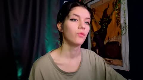 Hyeon Jin online show from 01/04/25, 08:16